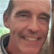 Bilingual speaker of English and Spanish teaching conversational Spanish online.